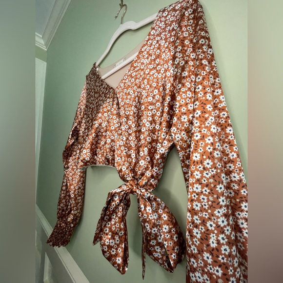 ALTAR’d STATE Silky Crop Long Sleeve - Picture 2 of 10